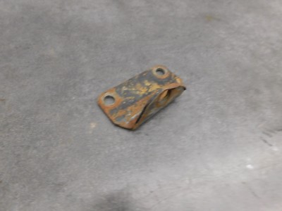 BSA B40 350 Choke Cable Mount     1400    