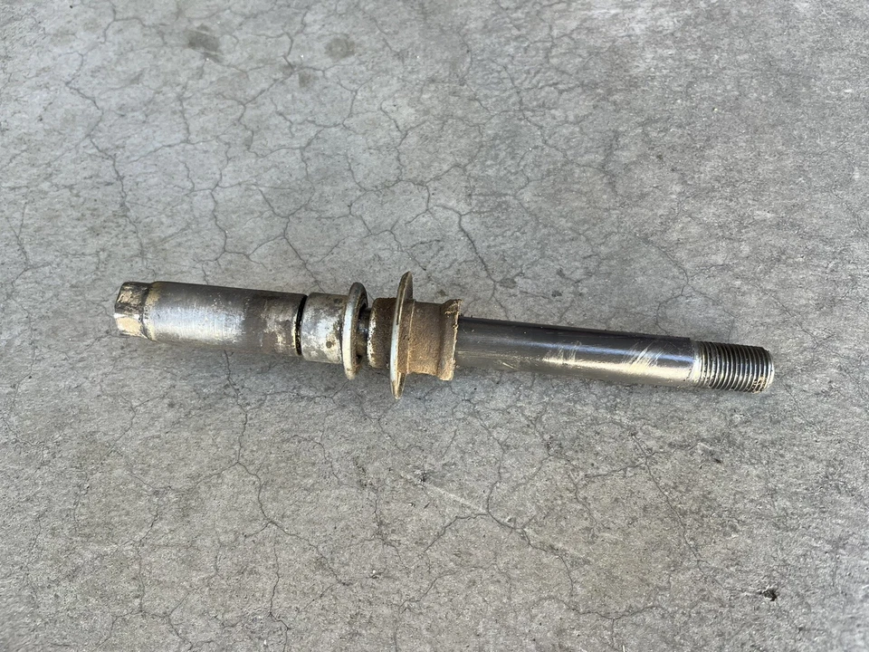 Suzuki RM250 1993 perno de eje de rueda delantera RM 250 1993-1995 Foto 2 de 4