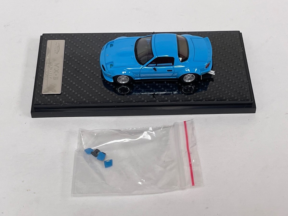 YM MODEL 1/64 マツダ ロケット バニー MX-5 ミアータ ブルー 1/64 YM Model Mazda MX-5 Miata Coupe Pandem in Blue 299 pcs