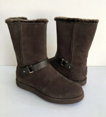 UGG CLASSIC SHORT BERGE DARK ROAST WATERPROOF LEATHER Boot US 8 / EU 39 / UK 6