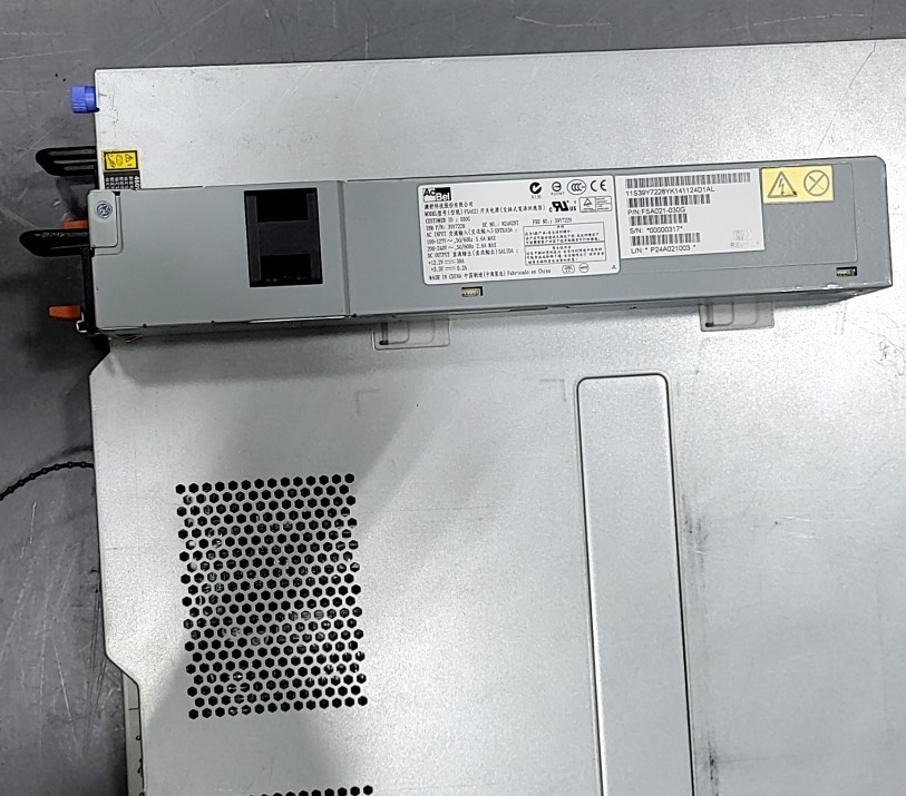 IBM SYSTEM X3530 M4 7160-AC1 Server 2*INTEL XEON E5-2430L 0