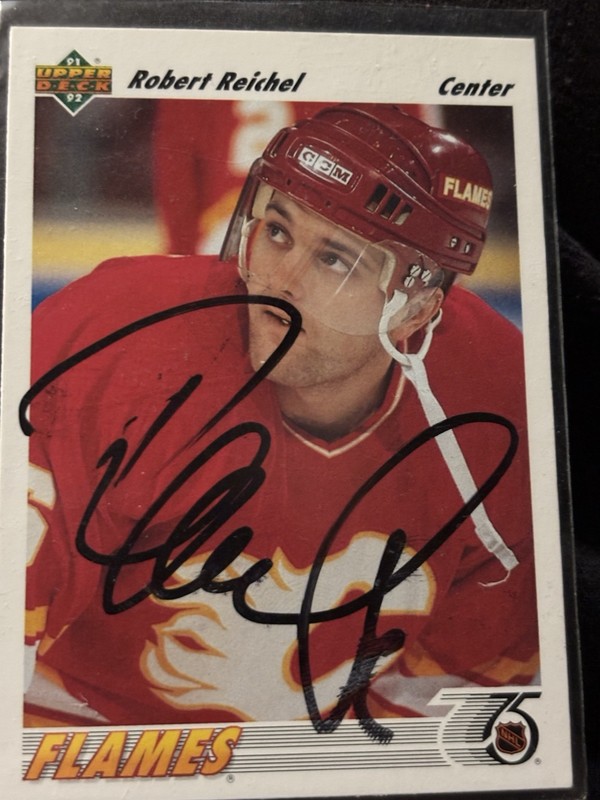 Robert Reichel Calgary Flames autographed hockey card (1991-92 Upper Deck #223)