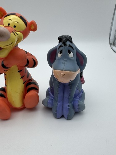 Disney Winnie The Pooh Set Honeypot Vinilo 4.5" Chirrido Figura Juguete - Imagen 4 de 7