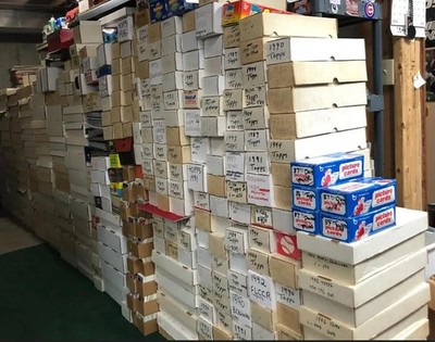 2,222 Cards. HUGE BULK LOT MLB Major League Baseball 10 LB Box 40+ Unopened 