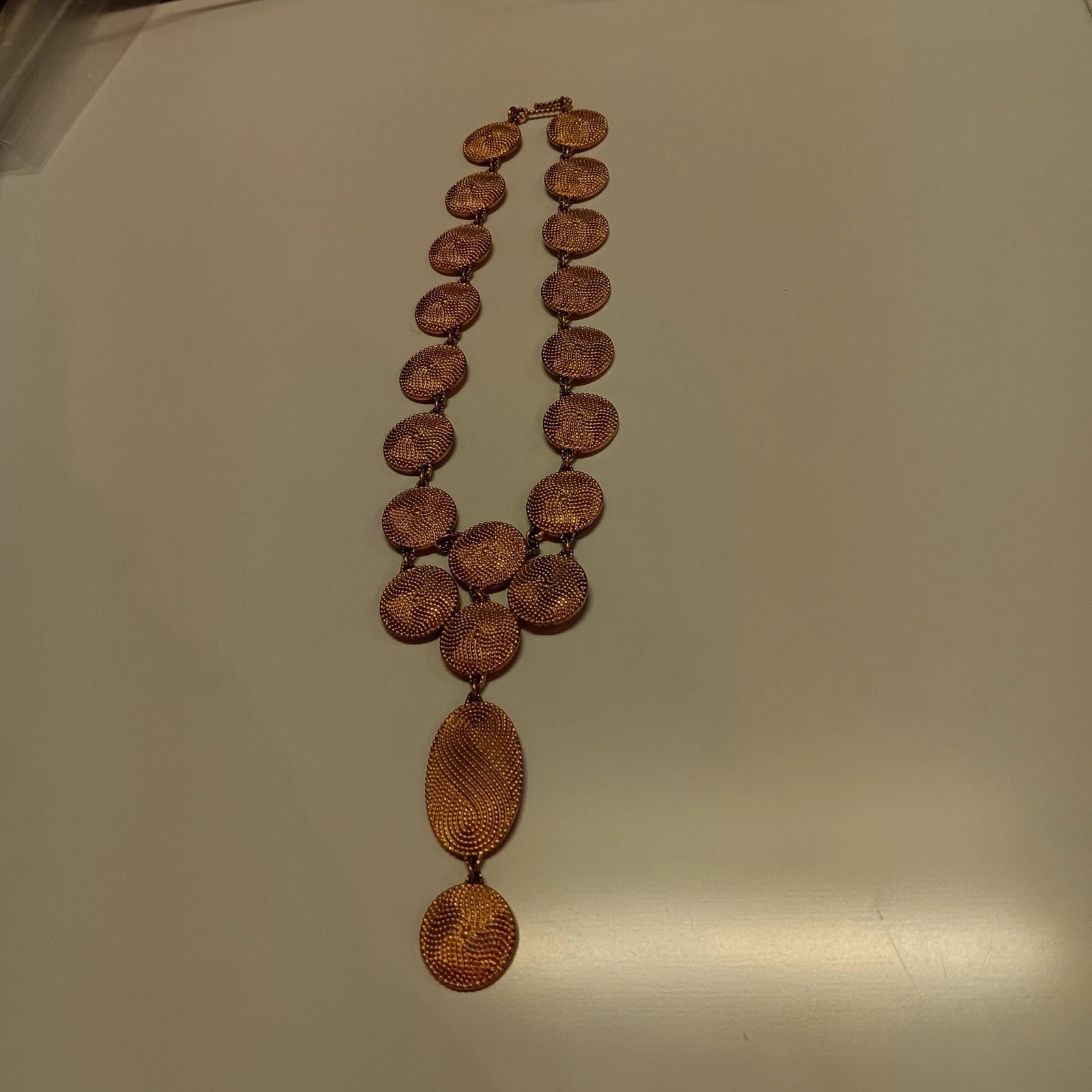 SAINT LAURENT (YSL) Collana vintage Yves Saint Laurent disco lariat dischi a pois con motivo onda