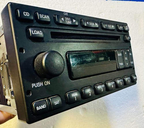 FORD OEM 2006-2011 CROWN VIC ESCAPE GRAND MARQUIS CD AM/FM RADIO - Picture 2 of 8