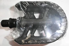 WELLGO BLACK PLASTIC KIDS' BICYCLE PEDALS 1/2" W/REFLECTOR BIKE PARTS 52-2