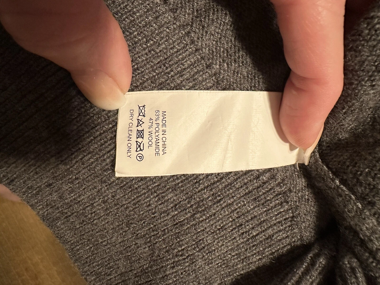 MAGLIONE KATE SPADE NEW YORK BROOME STREET GRIGIO AMMICCANTE CON LABBRA ROSSE TAGLIA LARGE