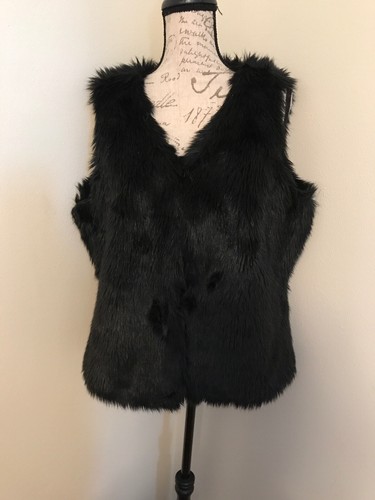 New York And Company Faux Fur Vest 