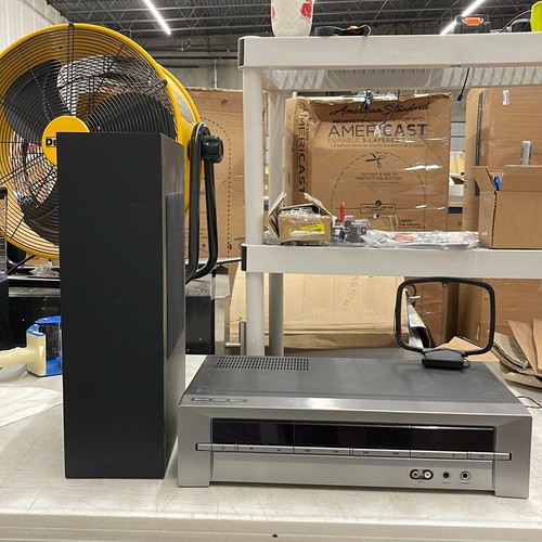 Blackweb BWA18SB003 Wireless Subwoofer 