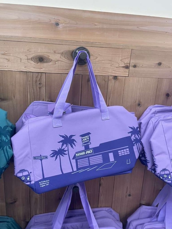 NEW!! LAVENDER! Large Trader Joe’s Insulated Cooler Bag