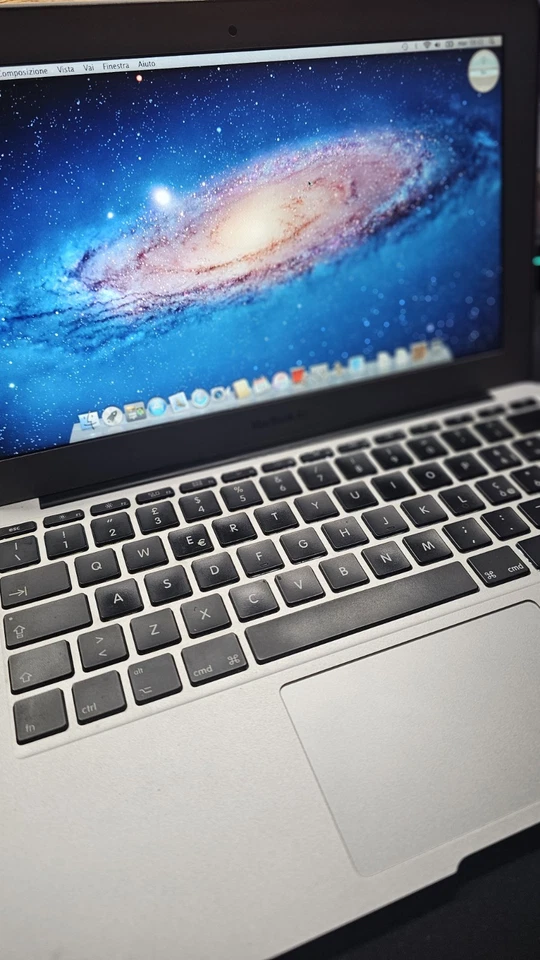 🇮🇹 Macbook Air 2011 A1370 - Immagine 3 di 4