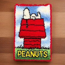 Snoopy Dog House Latch Hook Rug Peanut Woodstock Retro Wall Hanging Tapestry Rug
