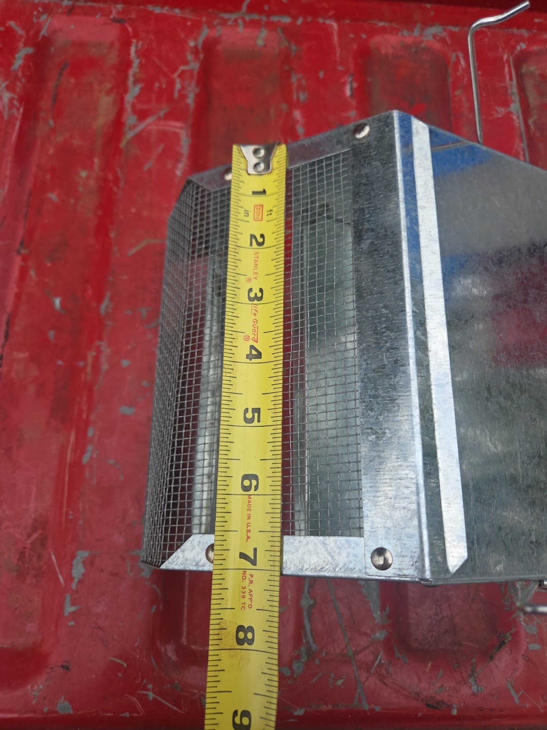 PET LODGE CHEW RUST RESISTANT SMALL ANIMAL RABBIT CAGE FEEDER MILLER MFG. AF7SL