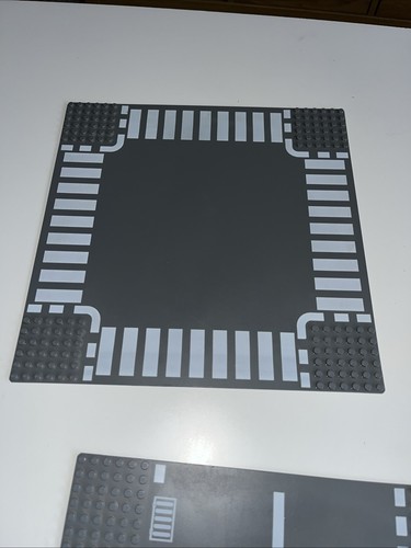 3 X Lego City Road Boards 32x32 Road Pieces Pedestrian Crossing Dark Grey - Picture 7 of 7