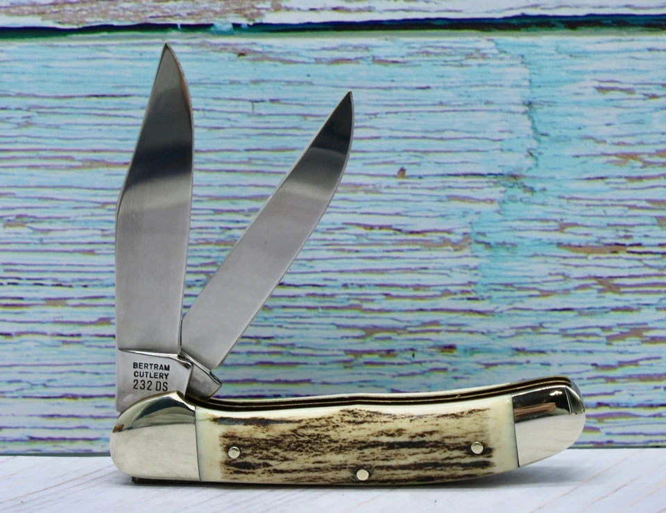 Cuchillo Cabeza de Cobre Ciervo Plegable HEN & ROOSTER BERTRAM 232DS 2 Hojas Alemania Foto 2 de 4