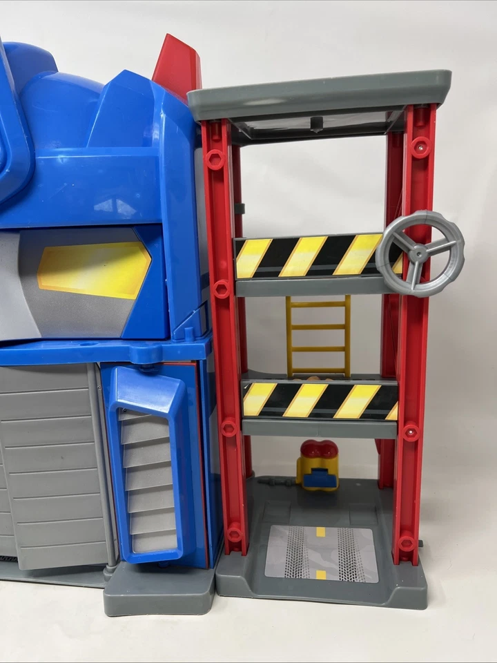 2010 Transformers Rescue Bots Optimus Prime Fire Station w/Lights & Sounds Works - Image 4 of 4