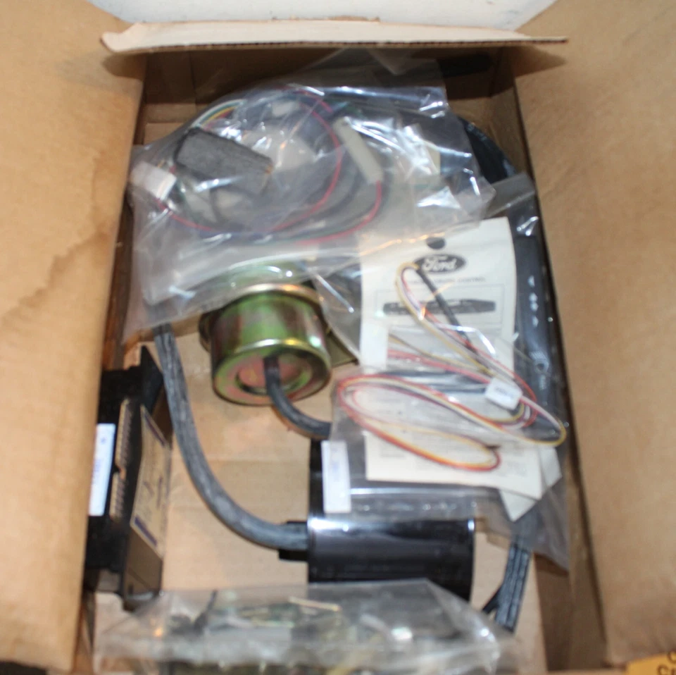 Escort EXP Lynx Tempo Topaz 1984 1985 kit de control de velocidad de crucero electrónico nuevo de lote Foto 3 de 4