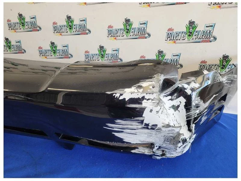 Cubierta de parachoques trasero Ford Mustang GT 1999-2004 Saleen escape central *daños* 2556 Foto 4 de 4