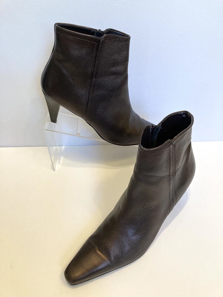 Amalfi by Rangoni Size 10 Dark Brown Leather Women’s Ankle Booties - Image 2 of 4