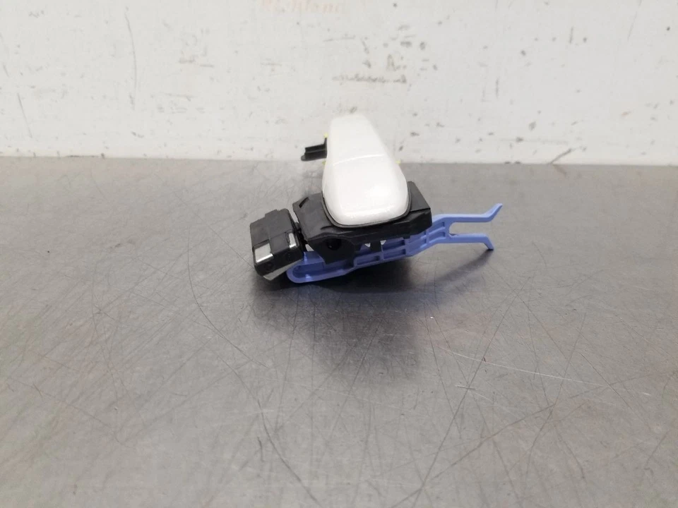 16 2016 SUBARU WRX STI manija de puerta exterior pasajero trasero derecho blanco  Foto 4 de 4