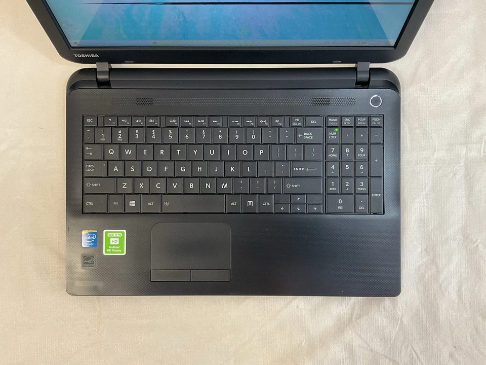 Toshiba Satellite C55 Intel Celeron 2.16GHz 4GB Ram Windows 10 *READ* - Image 4 of 4