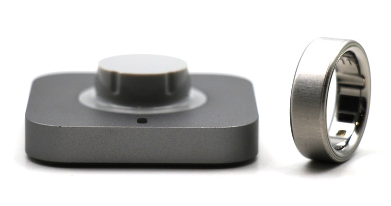 Oura Ring 4 - Titanium - Size 11 - Brushed Silver - (KEEPS DISCONNECTING)