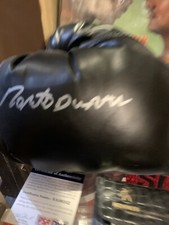 vintage roberto duran autographed boxing glove with PSA COA and magazine🔥