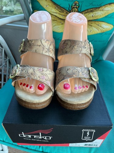 Dansko Cindy Womens Size 37/6.5 Black Nubuck Leather Studded Strap Wedge Sandals | eBay