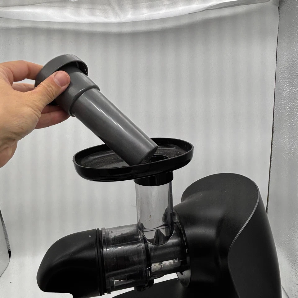 Ninja Cold Press Juicer Pro JC100 – 150W Masticating Juicer w Accessories/Manual - Image 3 of 4