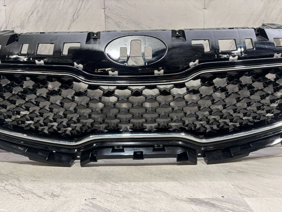 KIA SPORTAGE 2017 2019 montaje de rejilla OEM parrilla central delantera superior 86352-D9010 Foto 3 de 4