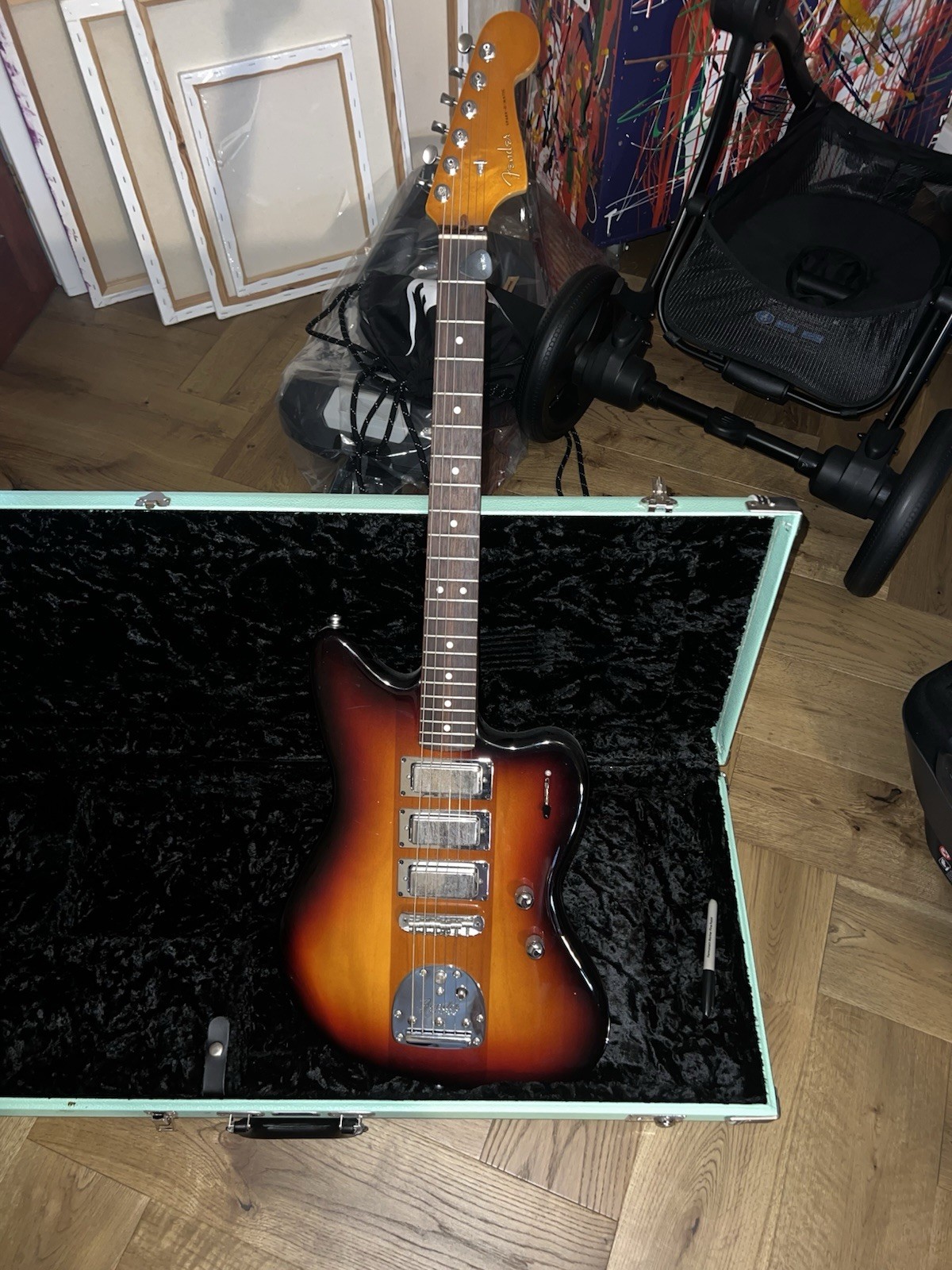 Fender Jazzmaster Electric Guitar 6-String Solid Sunburst RH w/ Hard Case
