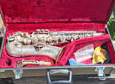 Conn NWII Chu Berry Altsaxophon, versilbert