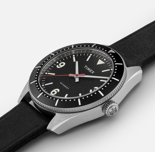Timex x Hodinkee Waterbury Automatic Dive Watch $ 379.00 RARE, COLLECTORS WATCH