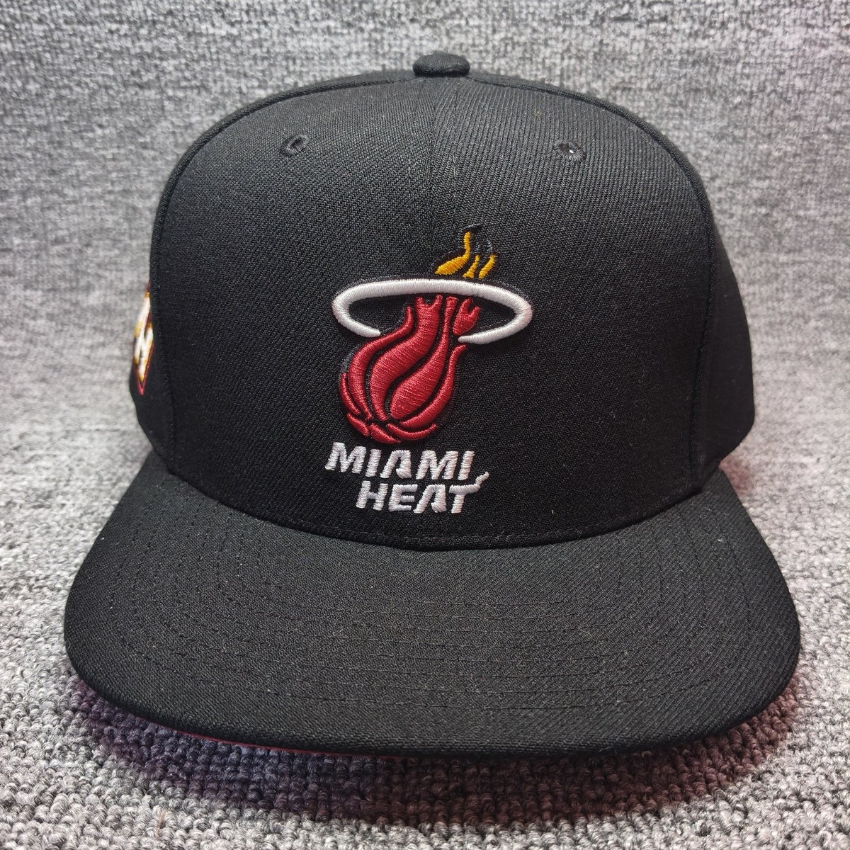 Mitchell & Ness Miami Heat NBA Black Snapback Hat Cap Logo
