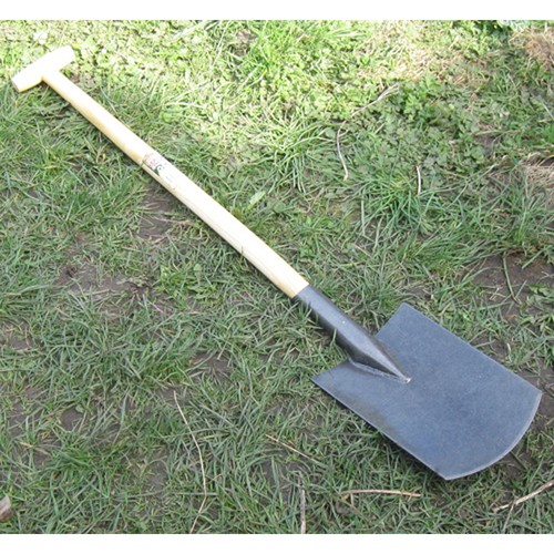 Spaten massiv mit Holzstiel und TGriff Garten Grabe Gärtner Metall