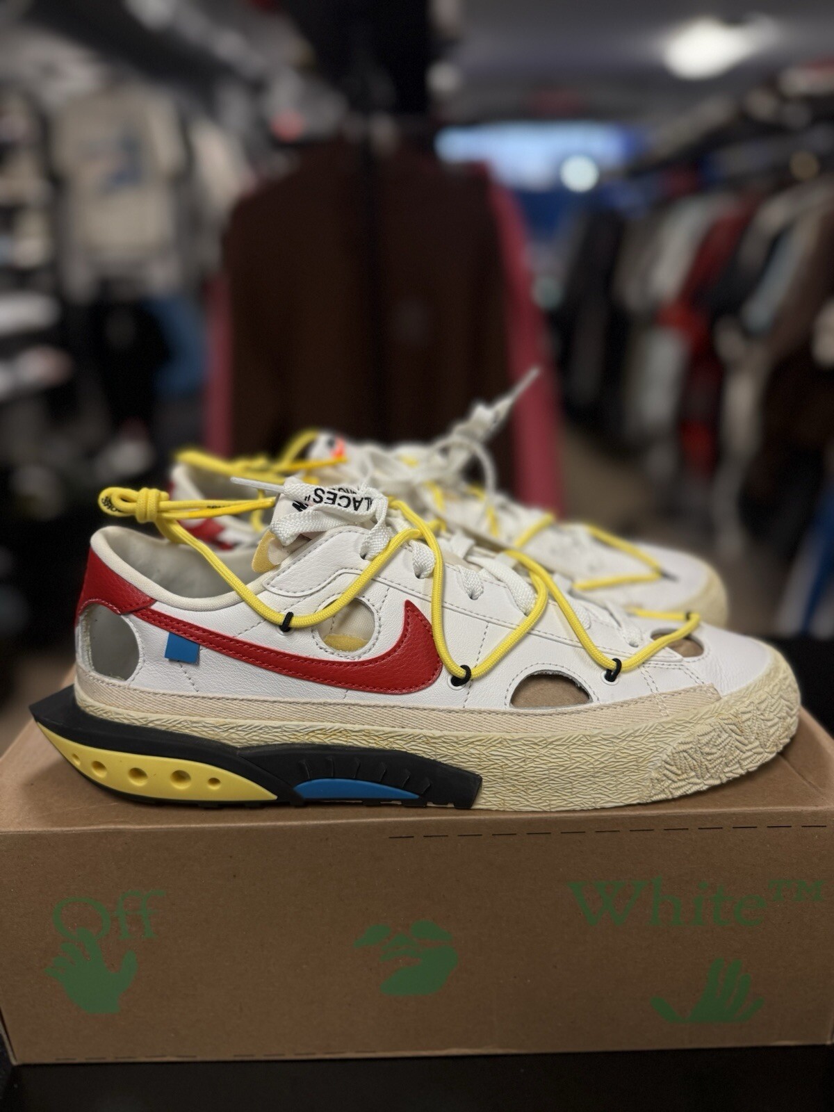 OFF WHITE X NIKE Blazer Basso '77 Off White Bianco Rosso Universitario DH7863 100 Uomo Taglia 11