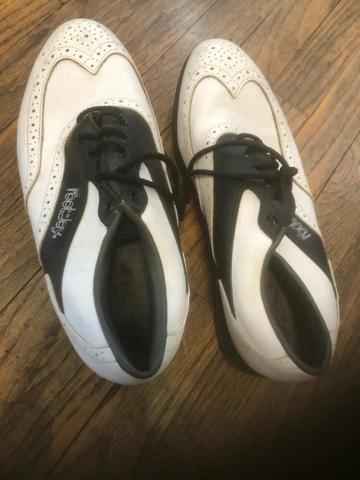 Zapatos de golf FootJoy Contour, talla 9M - negros sobre blancos Foto 2 de 4