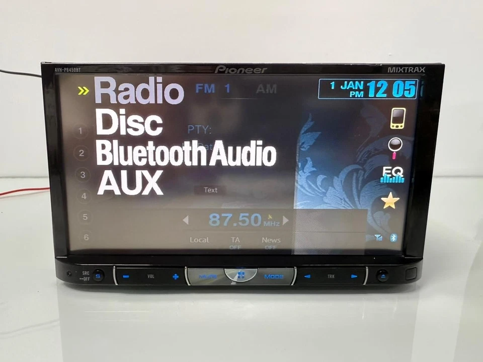 Pioneer AVH-P8450BT 7-inch Bluetooth, USB, SD card, Aux, DVD Player - Image 3 of 4