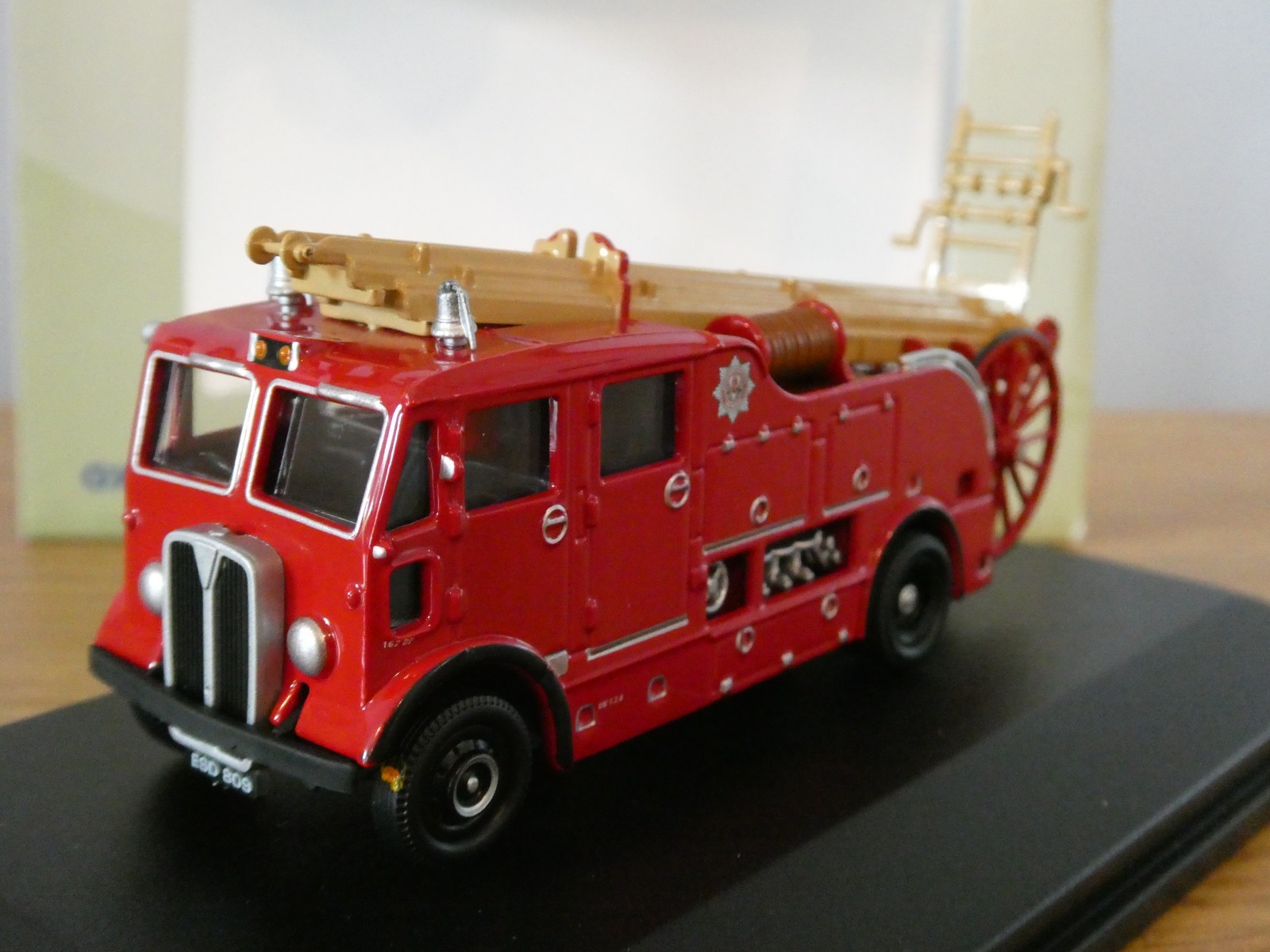 OXFORD SCOTLAND SW BRIGADE AEC REGENT III FIRE ENGINE TRUCK MODEL 76REG003 1:76
