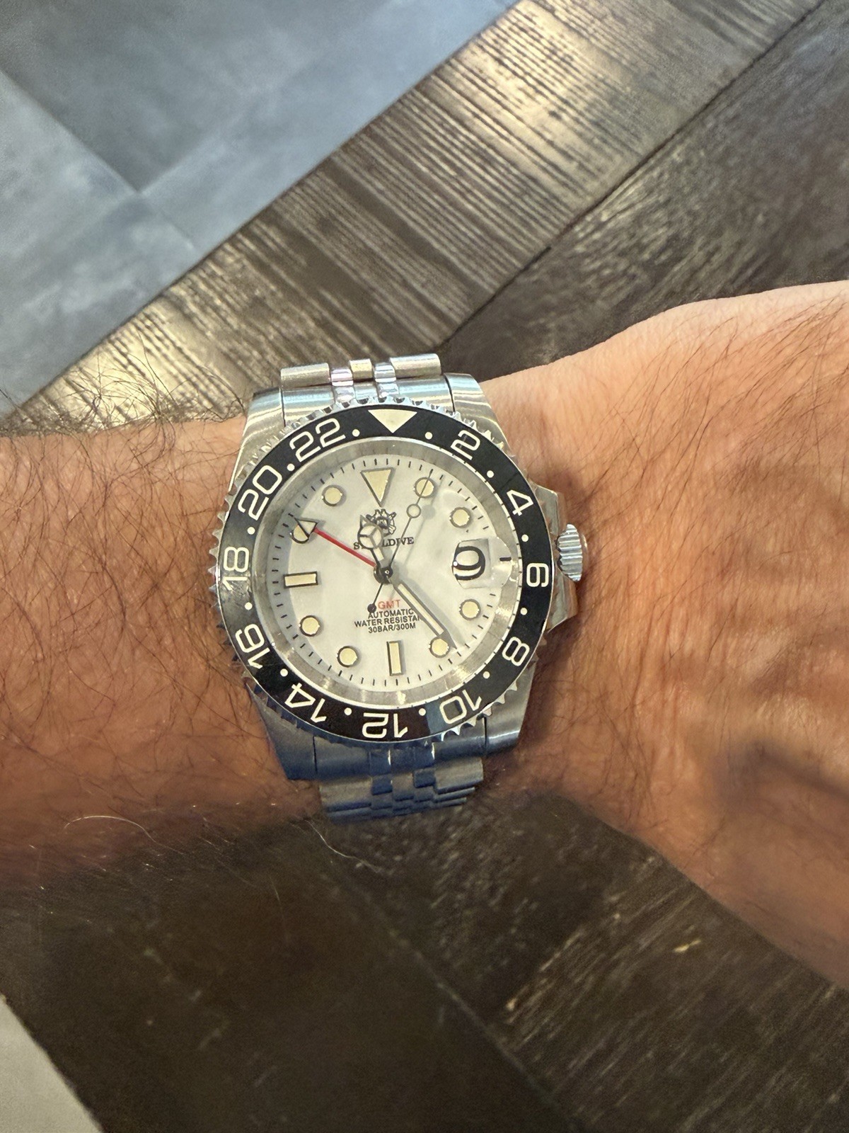 Steeldive SD1993 GMT White Black Bezel