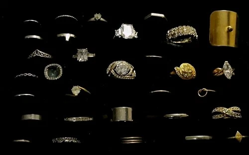 Vintage Modern Mixed Style Costume Ring Jewelry Lot Junk Flawed  31 pc