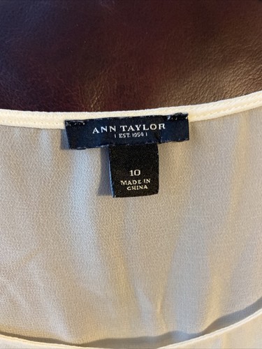 ANN TAYLOR Cream Yellow Sheer Overlay Floral Sleeveless Blouse Top Sz 10 - Picture 2 of 14
