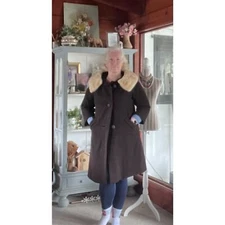 Absolutely Stunning Chocolate Brown Mink Fur Collared Overcoat, Vntg, Approx 16