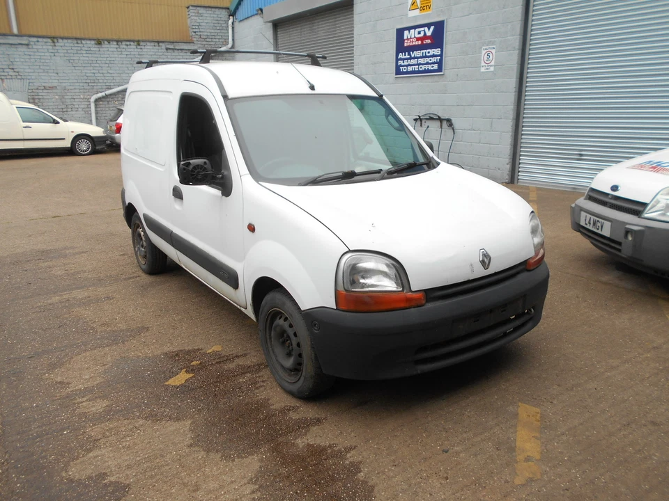 RENAULT KANGOO VAN 2001-03 VACUUM PUMP (1.5l 8v DCI K9K704) 8200113585 #6308 - Image 2 of 4