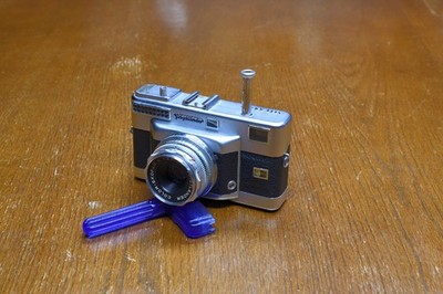 Voigtlander Vitessa 35mm film camera excellent condition 