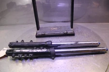 05 TRIUMPH DAYTONA 650 FRONT FORKS SHOCK SUSPENSION SET PAIR Straight