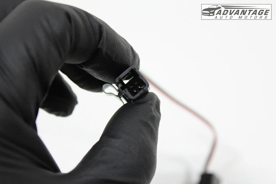 Cadillac CT4 2020-2025 TABLERO CENTRO INFERIOR LÁMPARA CORTESÍA LUZ OEM Foto 4 de 4