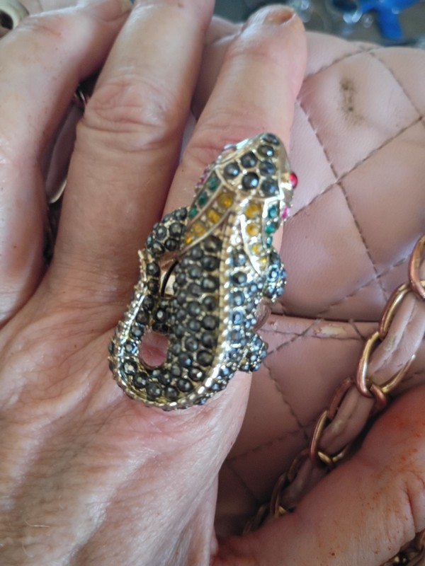 Komodo dragon crystals gold plate ajustable ring