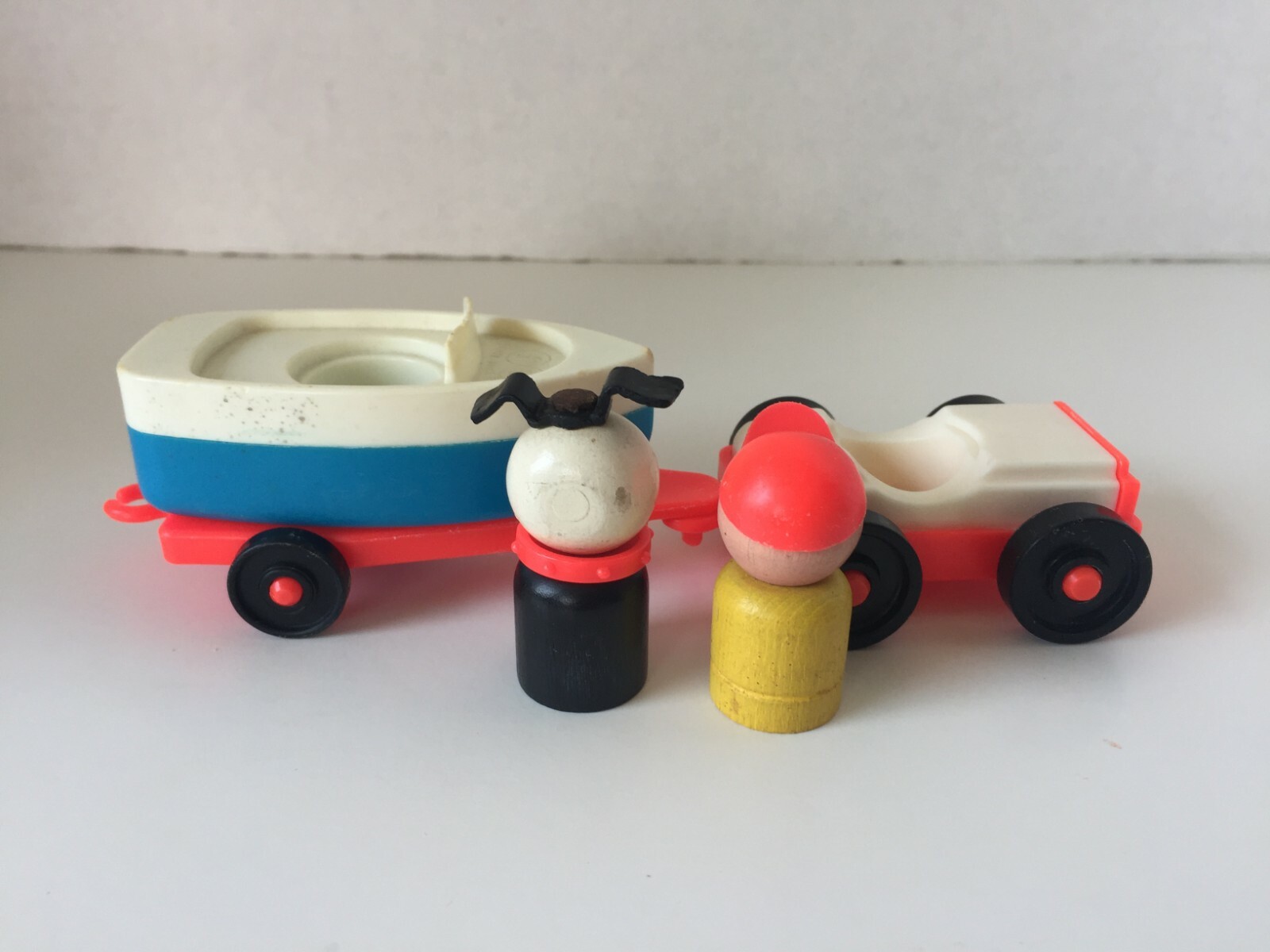 little people car set